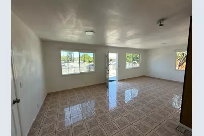 1040 Central Ave, Hollister, CA 95023 - Photo 5