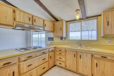 150 Kern St 33, Salinas, CA 93905 - Photo 11