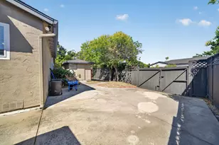 5175 Running Bear Ct, San Jose, CA 95136 - Photo 17