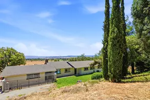 14160 Lesley Ln, San Martin, CA 95046 - Photo 7