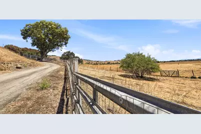 14160 Lesley Ln, San Martin, CA 95046 - Photo 39