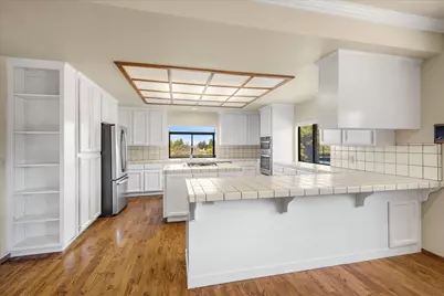 27220 Carrington Cir, Los Altos, CA 94022 - Photo 19