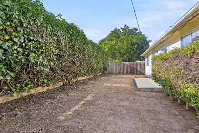 365 E Iowa Ave, Sunnyvale, CA 94086 - Photo 23