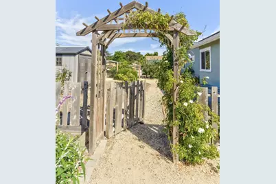 546 English Ave, Monterey, CA 93940 - Photo 47