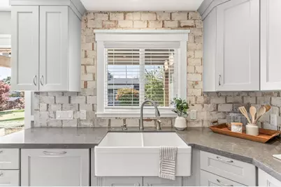546 English Ave, Monterey, CA 93940 - Photo 11