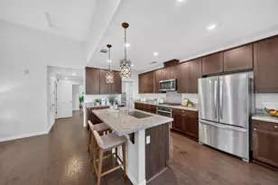 3077 Valley Of Hearts Delight Pl 6, San Jose, CA 95136 - Photo 3