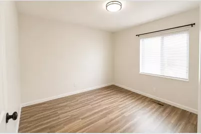 316 Locust Ave, Hollister, CA 95023 - Photo 17