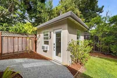 735 Coastland Dr, Palo Alto, CA 94303 - Photo 29