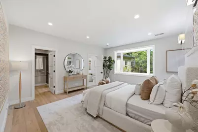 735 Coastland Dr, Palo Alto, CA 94303 - Photo 17