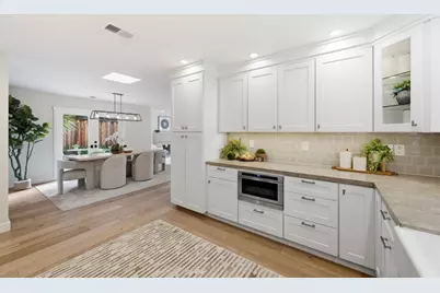 735 Coastland Dr, Palo Alto, CA 94303 - Photo 15
