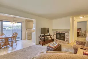 1056 Padre Dr 5, Salinas, CA 93901 - Photo 7