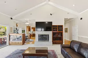 5600 Country Club Pkwy, San Jose, CA 95138 - Photo 17