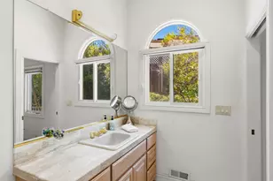 5600 Country Club Pkwy, San Jose, CA 95138 - Photo 51