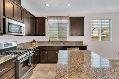 1964 Gus Villalta Dr, Los Banos, CA 93635 - Photo 11