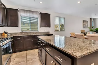 1964 Gus Villalta Dr, Los Banos, CA 93635 - Photo 9