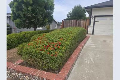 1405 S Ridgemark Dr, Hollister, CA 95023 - Photo 9