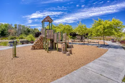 1071 Dewberry Pl 102, San Jose, CA 95131 - Photo 37
