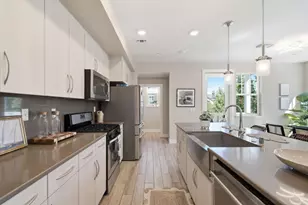 350 Circuit Wy, Mountain View, CA 94043 - Photo 15