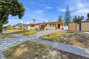 3121 N Los Coyotes Diagonal, Long Beach, CA 90808 - Photo 3