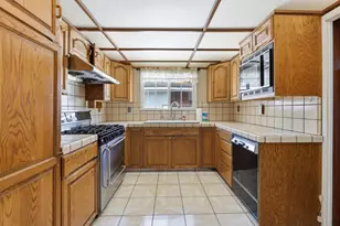 3121 N Los Coyotes Diagonal, Long Beach, CA 90808 - Photo 11