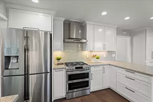 880 Savory Dr, Sunnyvale, CA 94087 - Photo 13