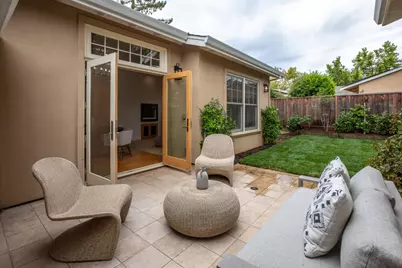 2121 Creeden Way, Mountain View, CA 94040 - Photo 25
