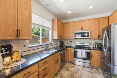 45 Canterbury Pl, Gilroy, CA 95020 - Photo 11