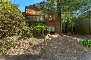 62 Pearce Mitchell Pl 62, Stanford, CA 94305 - Photo 27
