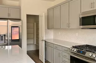 2130 Brighton Dr, Hollister, CA 95023 - Photo 3