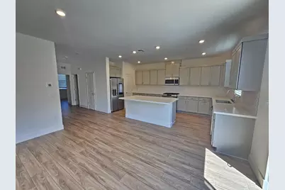 2130 Brighton Dr, Hollister, CA 95023 - Photo 3