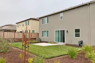 2130 Brighton Dr, Hollister, CA 95023 - Photo 13