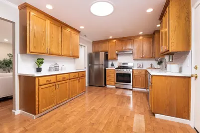 10 Greenwood Ln, Redwood City, CA 94063 - Photo 7