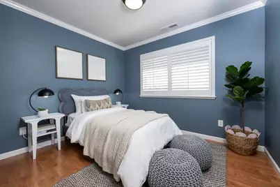 10 Greenwood Ln, Redwood City, CA 94063 - Photo 11