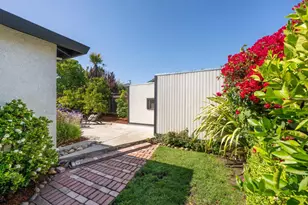 10 Greenwood Ln, Redwood City, CA 94063 - Photo 15