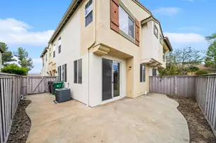 25265 Windy Cove St 1, Murrieta, CA 92562 - Photo 17