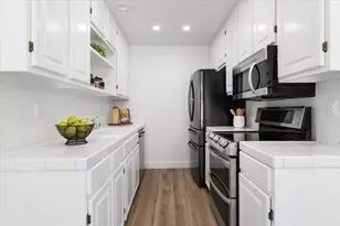 834 Shooting Star Terrace, Sunnyvale, CA 94086 - Photo 7