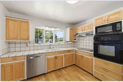 6360 Janary Way, San Jose, CA 95129 - Photo 13