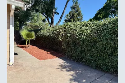 2001 Newport Dr, Pittsburg, CA 94565 - Photo 35