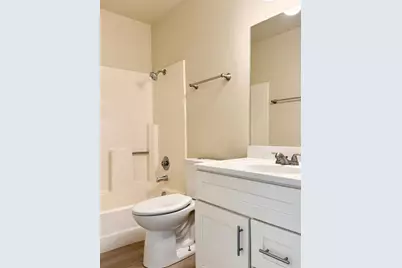 2001 Newport Dr, Pittsburg, CA 94565 - Photo 27