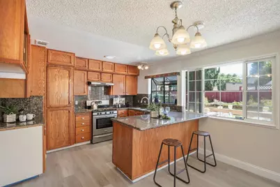 560 Cestaric Dr, Milpitas, CA 95035 - Photo 7