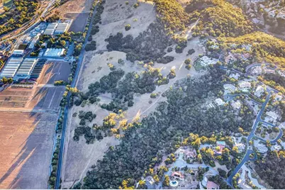 2005 Hecker Pass Hwy, Gilroy, CA 95020 - Photo 13