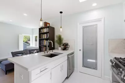 320 Center St, Redwood City, CA 94061 - Photo 43