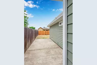 7804 37th, Sacramento, CA 95824 - Photo 3