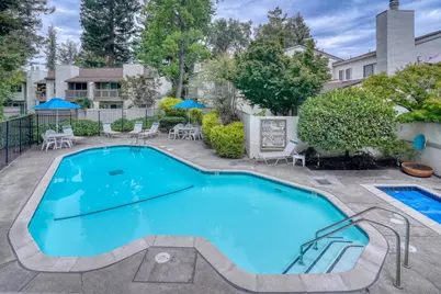 19220 Vineyard Ln, Saratoga, CA 95070 - Photo 39