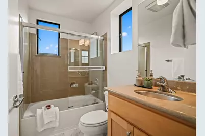 1202 66th St, Oakland, CA 94608 - Photo 19