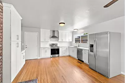 5284 Larchwood Dr, San Jose, CA 95118 - Photo 3