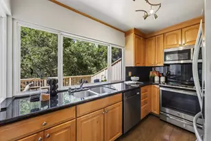 1640 Bayridge Way, San Mateo, CA 94402 - Photo 7