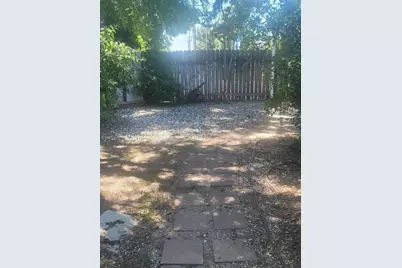 2100 Madera Rd, Sacramento, CA 95825 - Photo 17