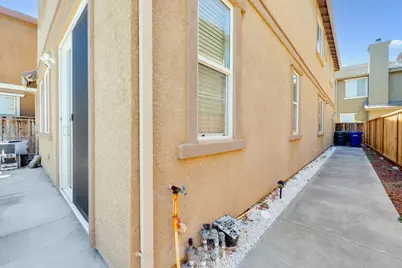281 Kapalua Bay Cir, Pittsburg, CA 94565 - Photo 29