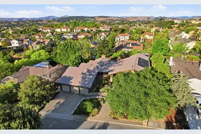 7142 Echo Ridge Dr, San Jose, CA 95120 - Photo 47